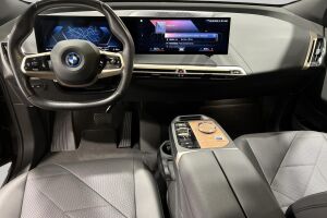 BMW iX esikatselu 10