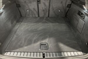 BMW iX esikatselu 11