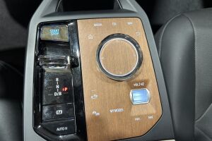 BMW iX esikatselu 21