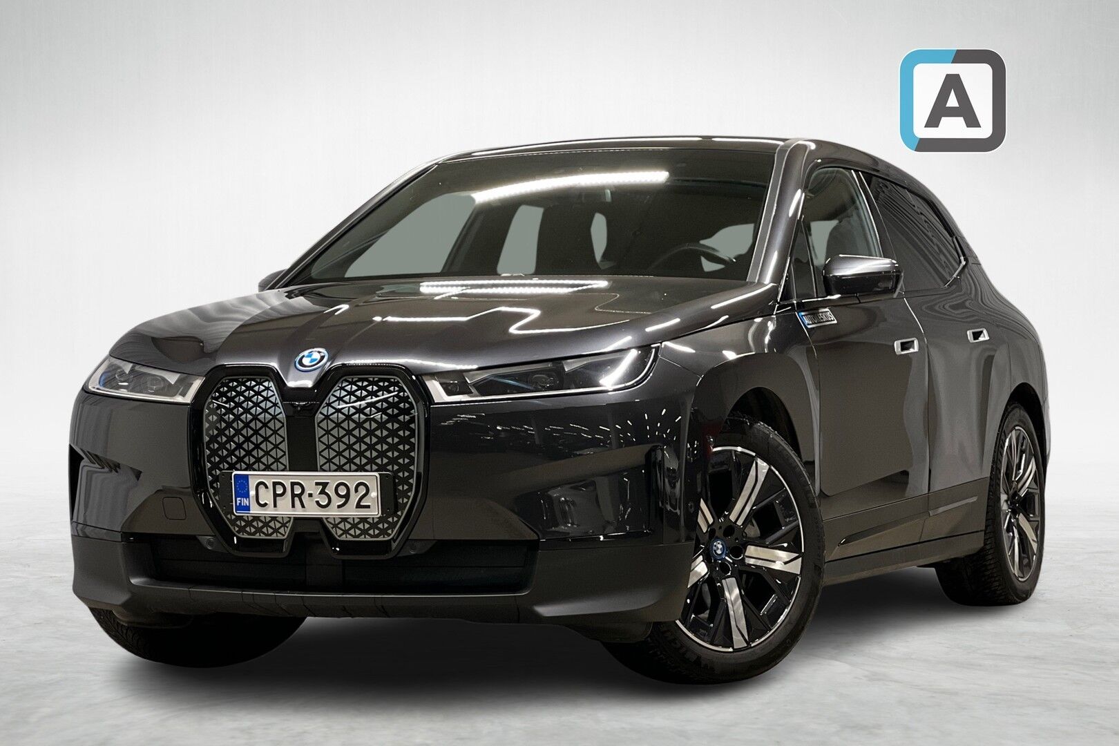 BMW iX iso kuva 0