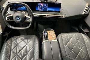BMW iX esikatselu 11