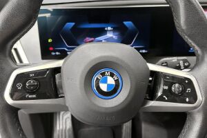 BMW iX esikatselu 20