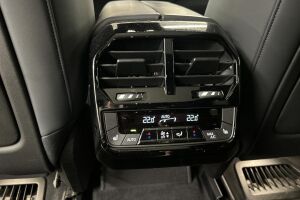 BMW iX esikatselu 24