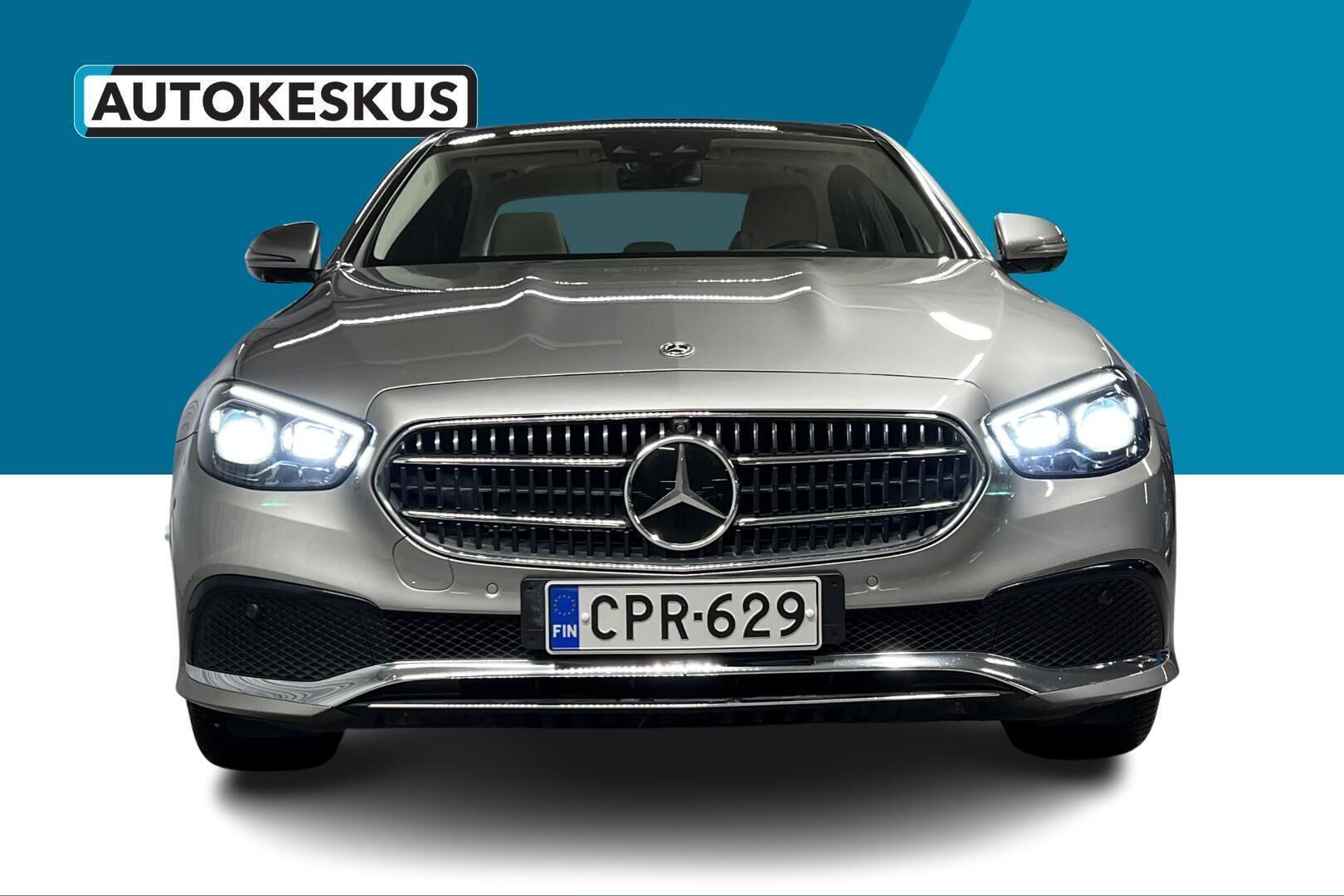 Mercedes-Benz E iso kuva 1