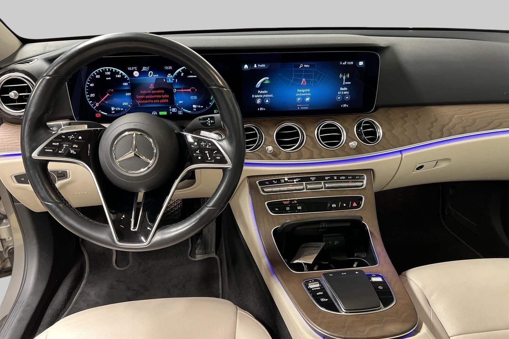 Mercedes-Benz E iso kuva 9