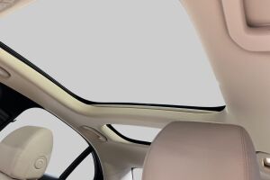 Mercedes-Benz E esikatselu 20