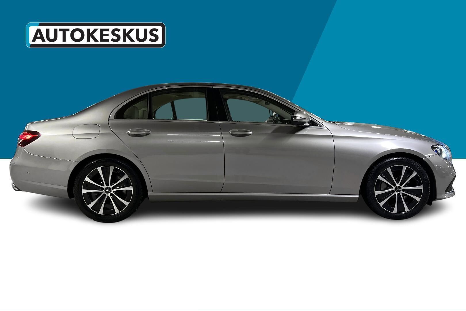 Mercedes-Benz E iso kuva 3