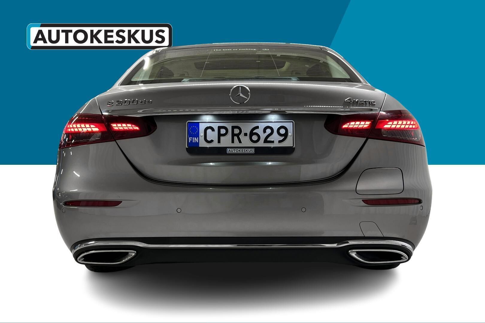 Mercedes-Benz E iso kuva 5