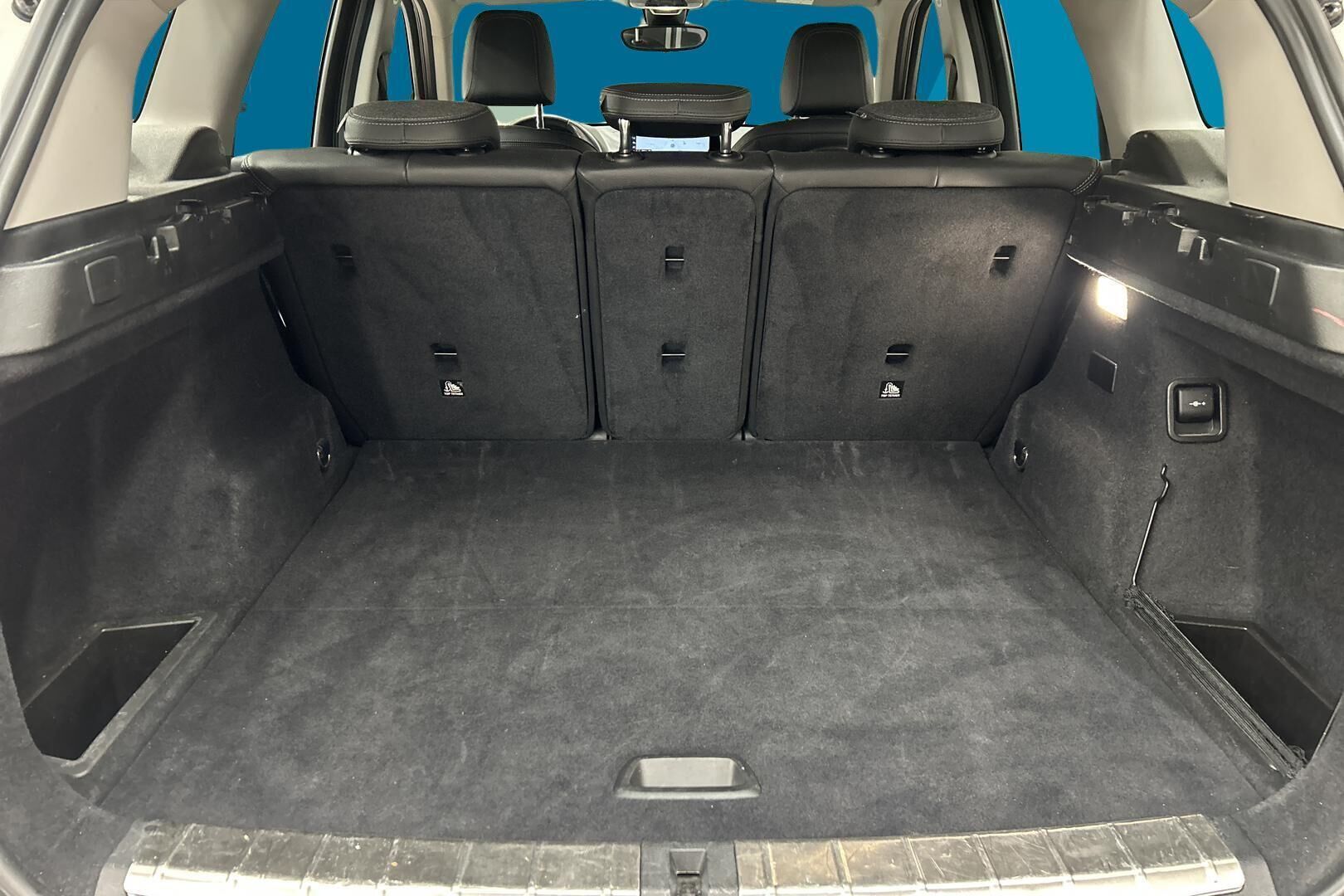 BMW X1 iso kuva 12