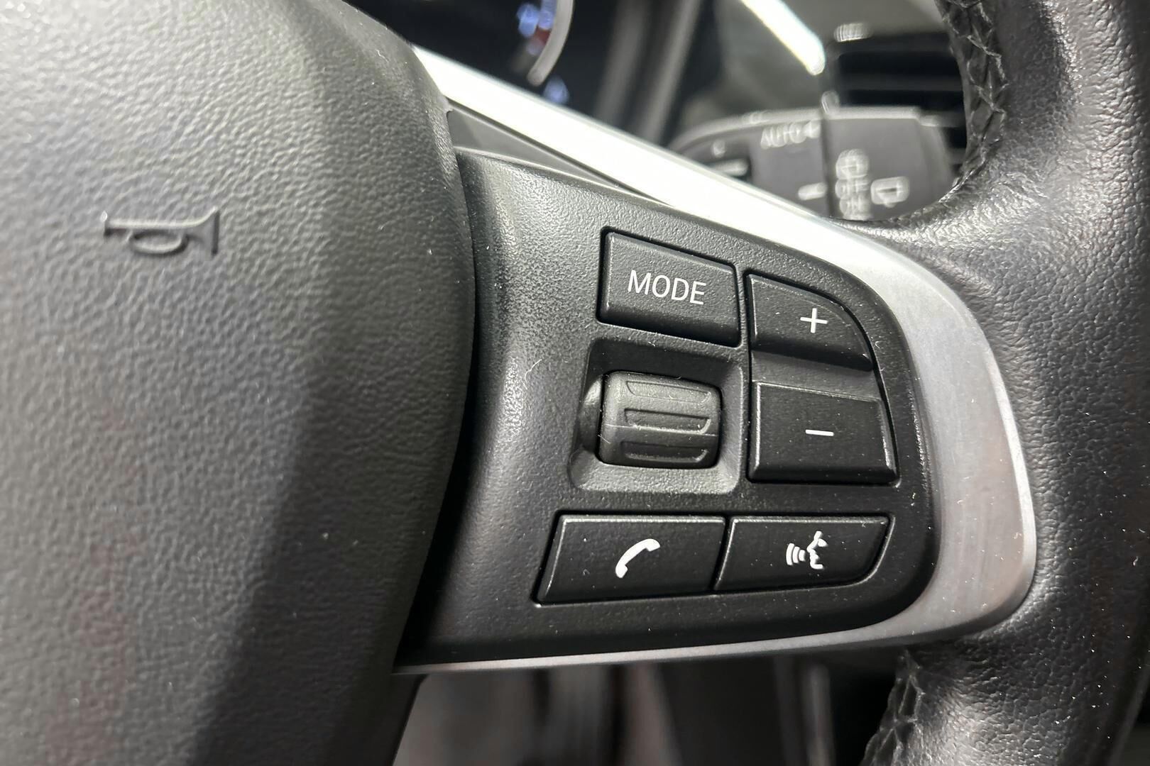 BMW X1 iso kuva 17