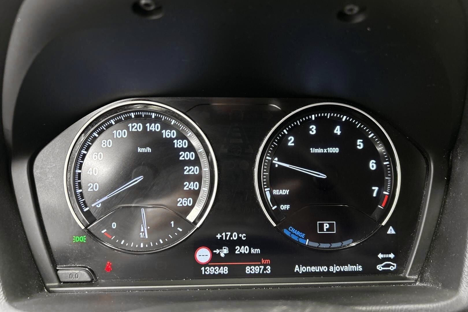 BMW X1 iso kuva 18