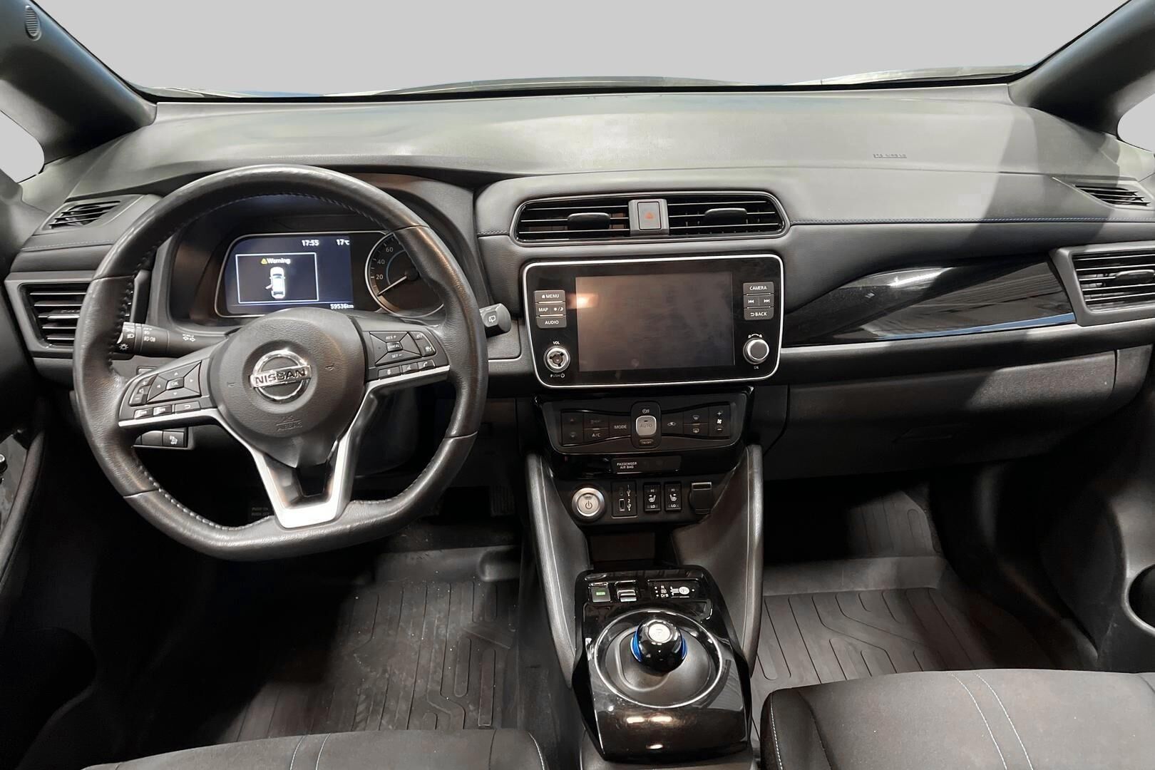 Nissan Leaf iso kuva 12