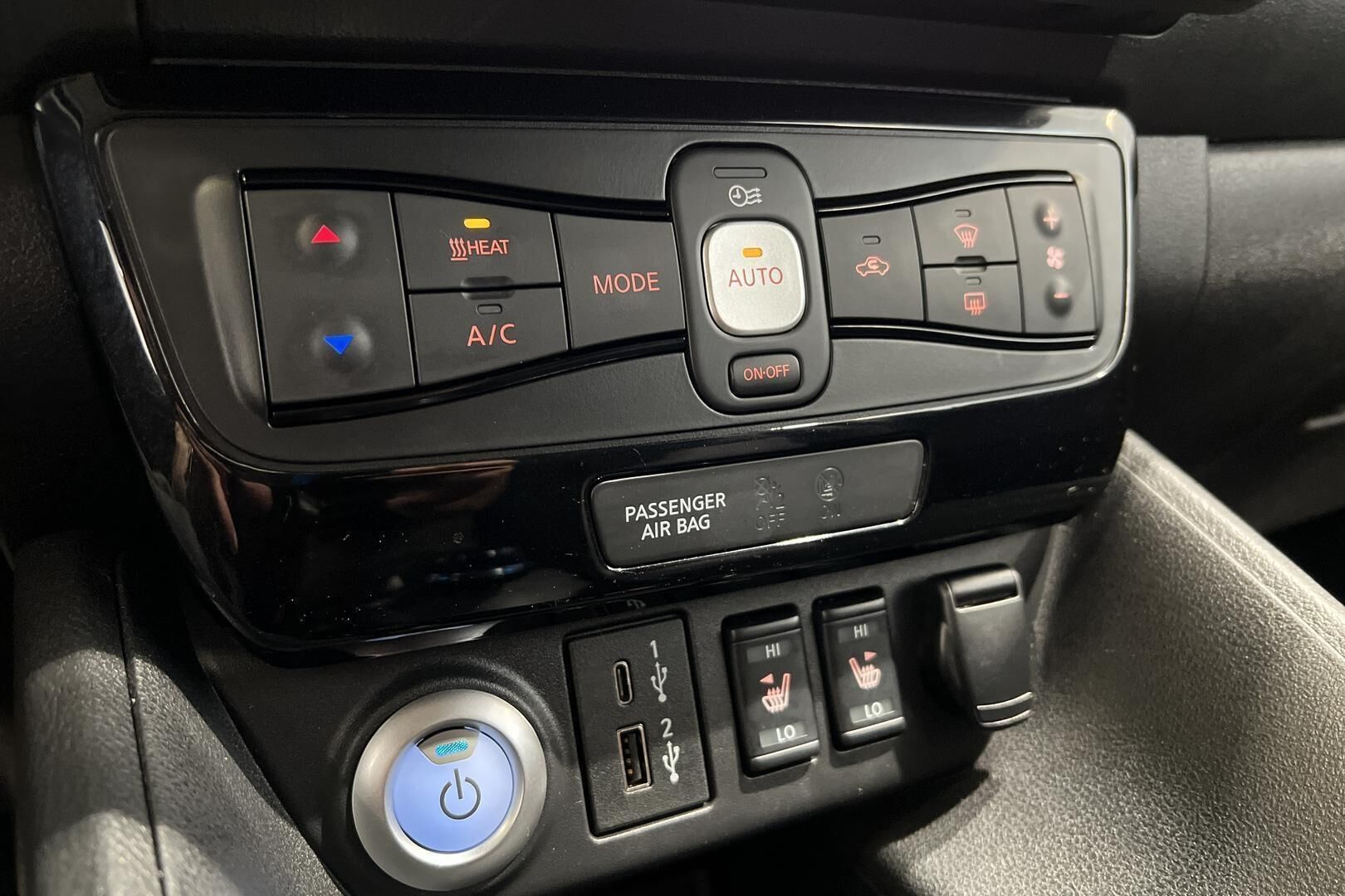 Nissan Leaf iso kuva 25