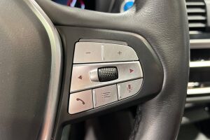 BMW iX3 esikatselu 15