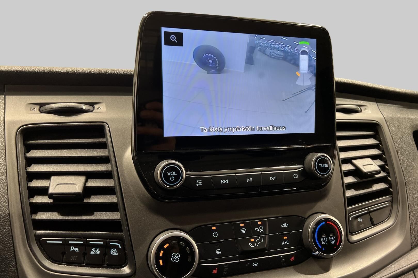 Ford Transit Custom iso kuva 15