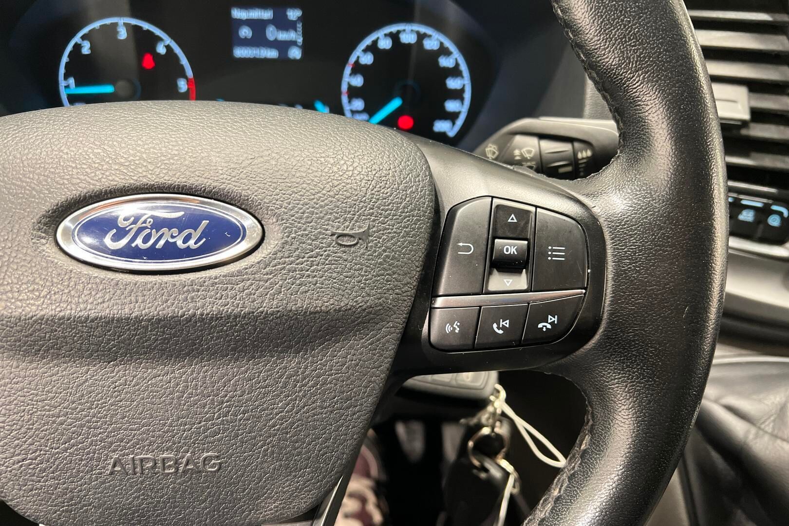 Ford Transit Custom iso kuva 22