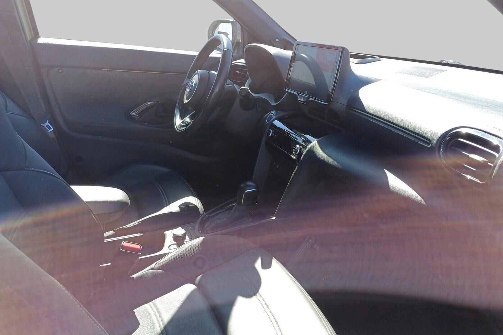 Toyota Yaris Cross iso kuva 4