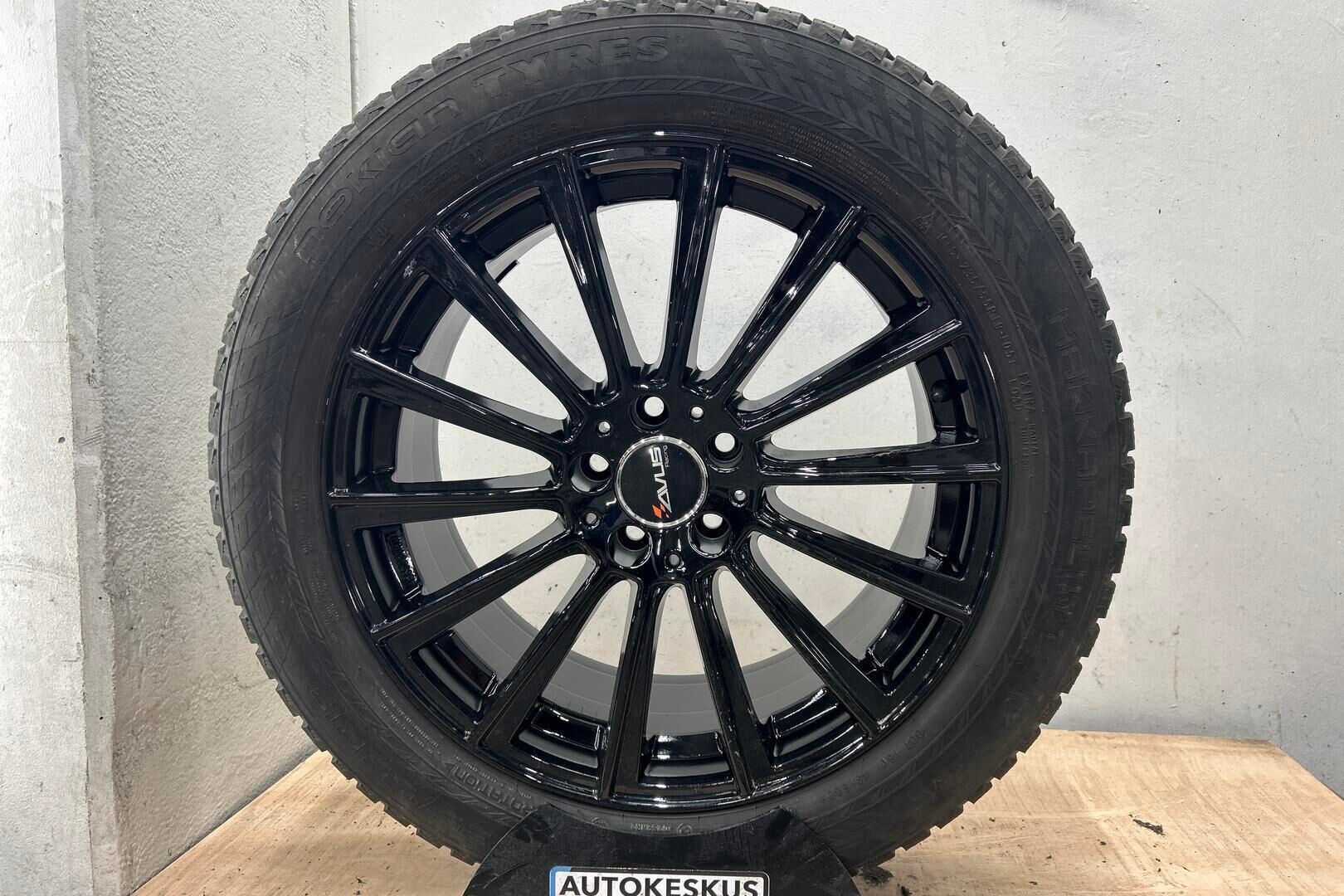 Skoda Enyaq iso kuva 12