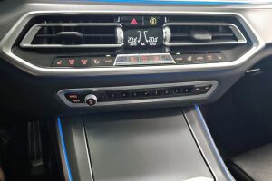 BMW X5 esikatselu 13