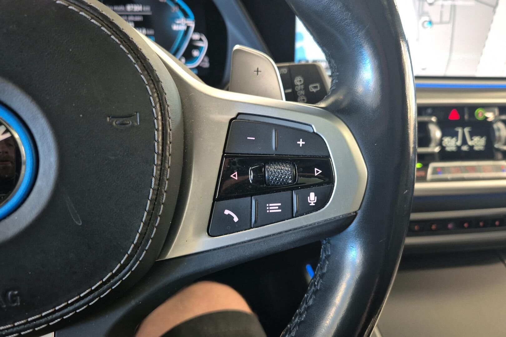 BMW X5 iso kuva 15