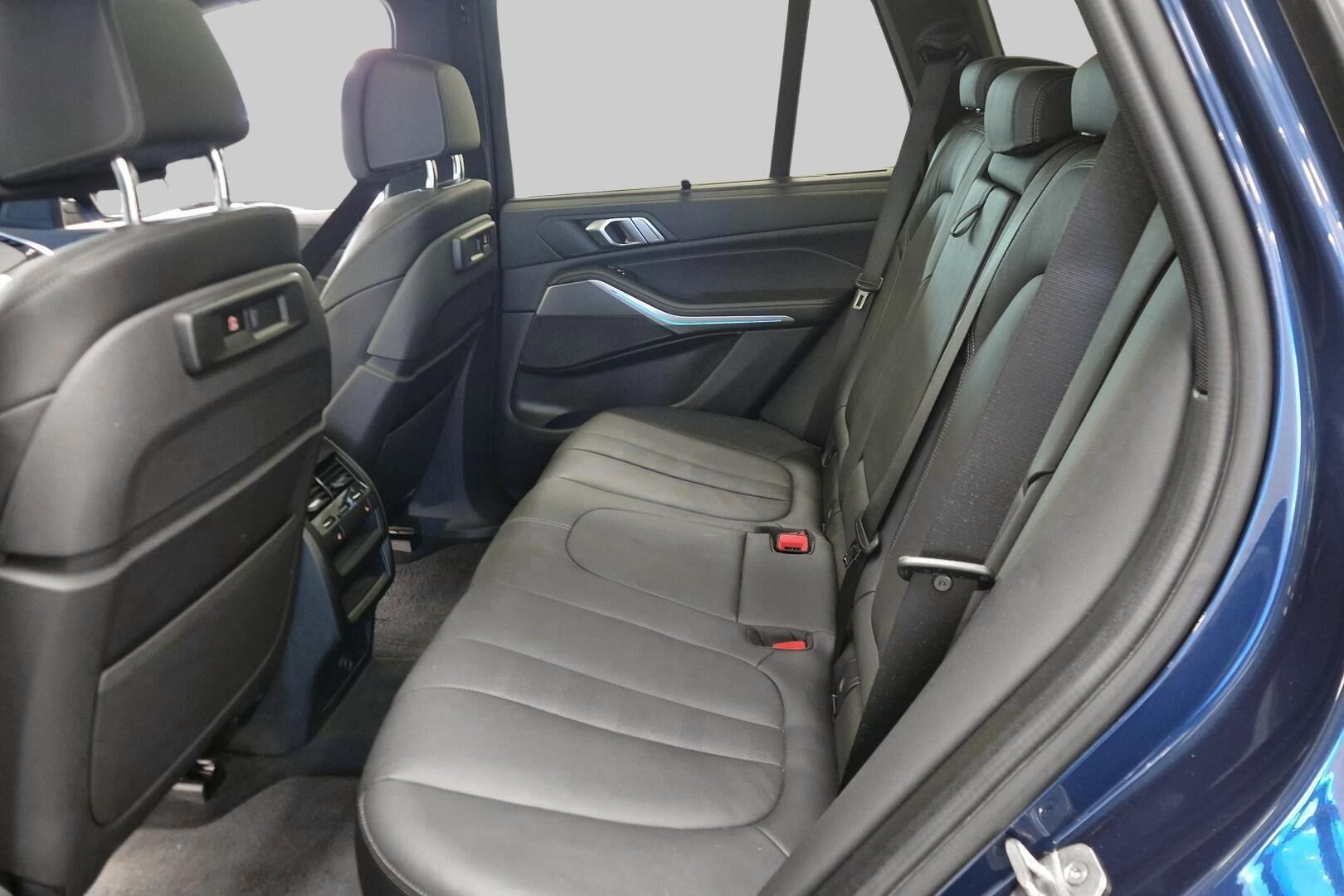 BMW X5 iso kuva 7