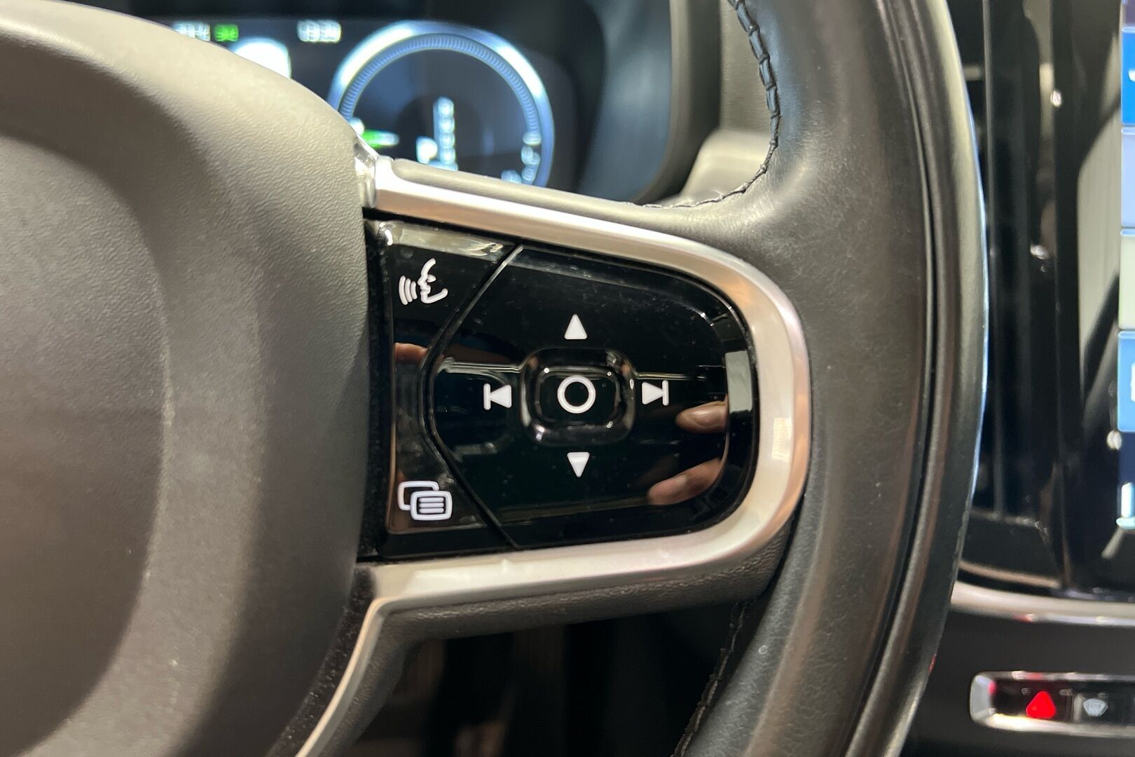 Volvo V90 iso kuva 13