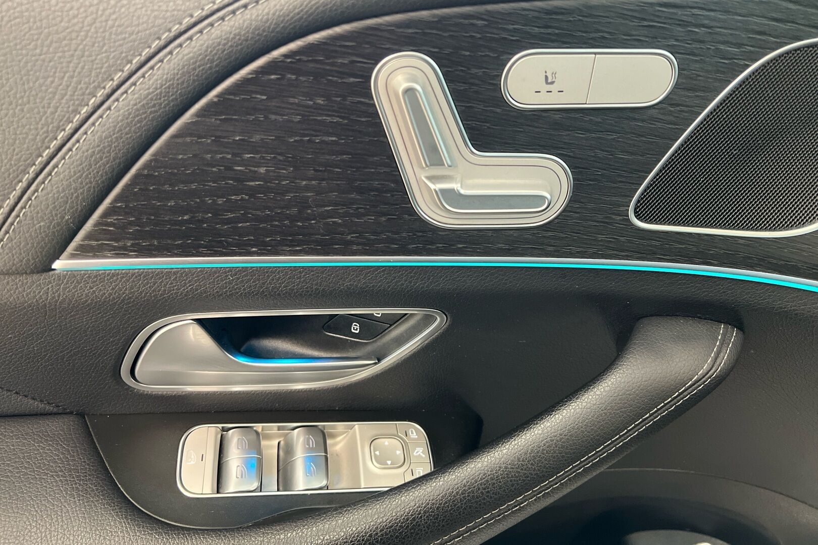 Mercedes-Benz GLE iso kuva 19