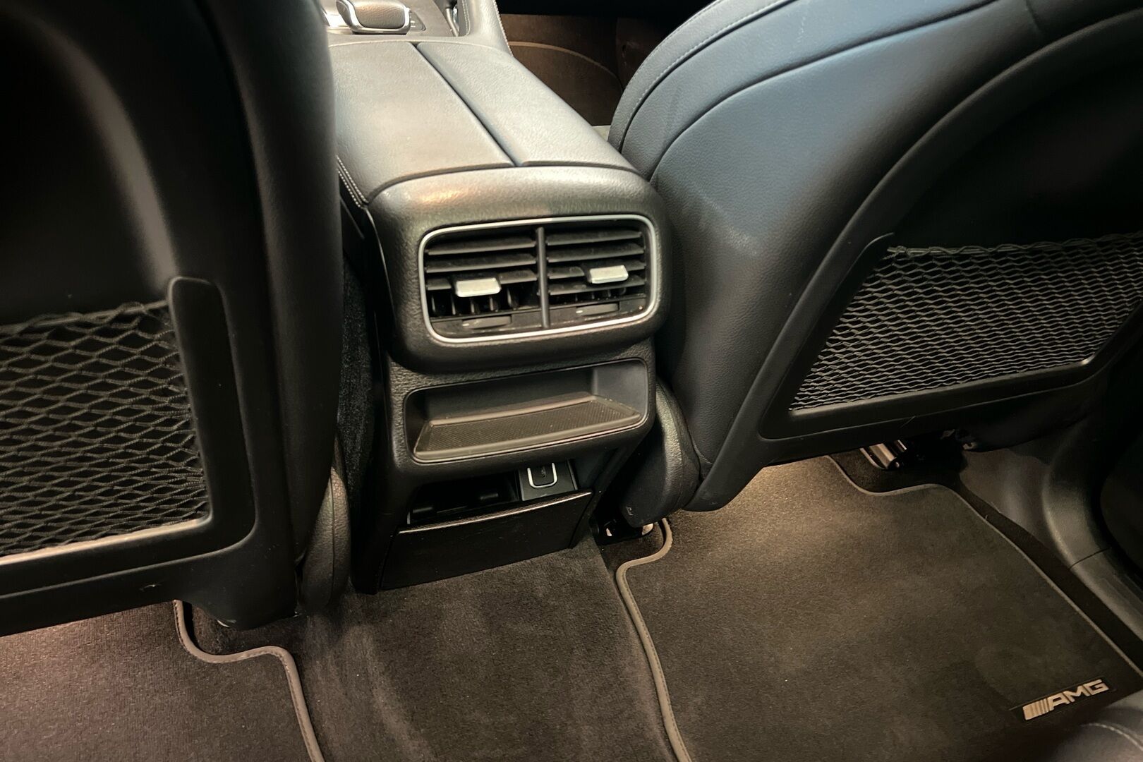 Mercedes-Benz GLE iso kuva 22