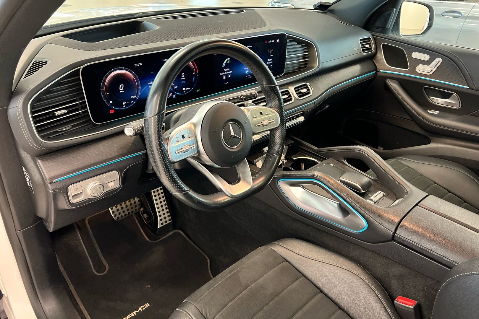 Mercedes-Benz GLE iso kuva 6