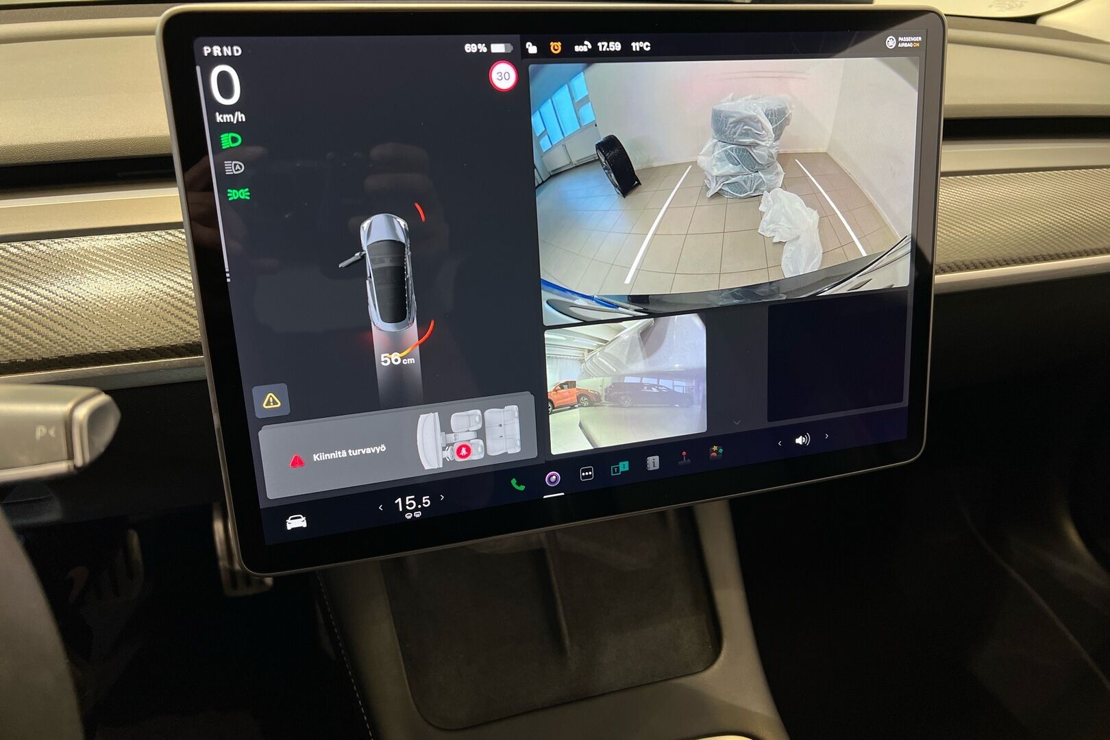 TESLA MODEL 3 iso kuva 14