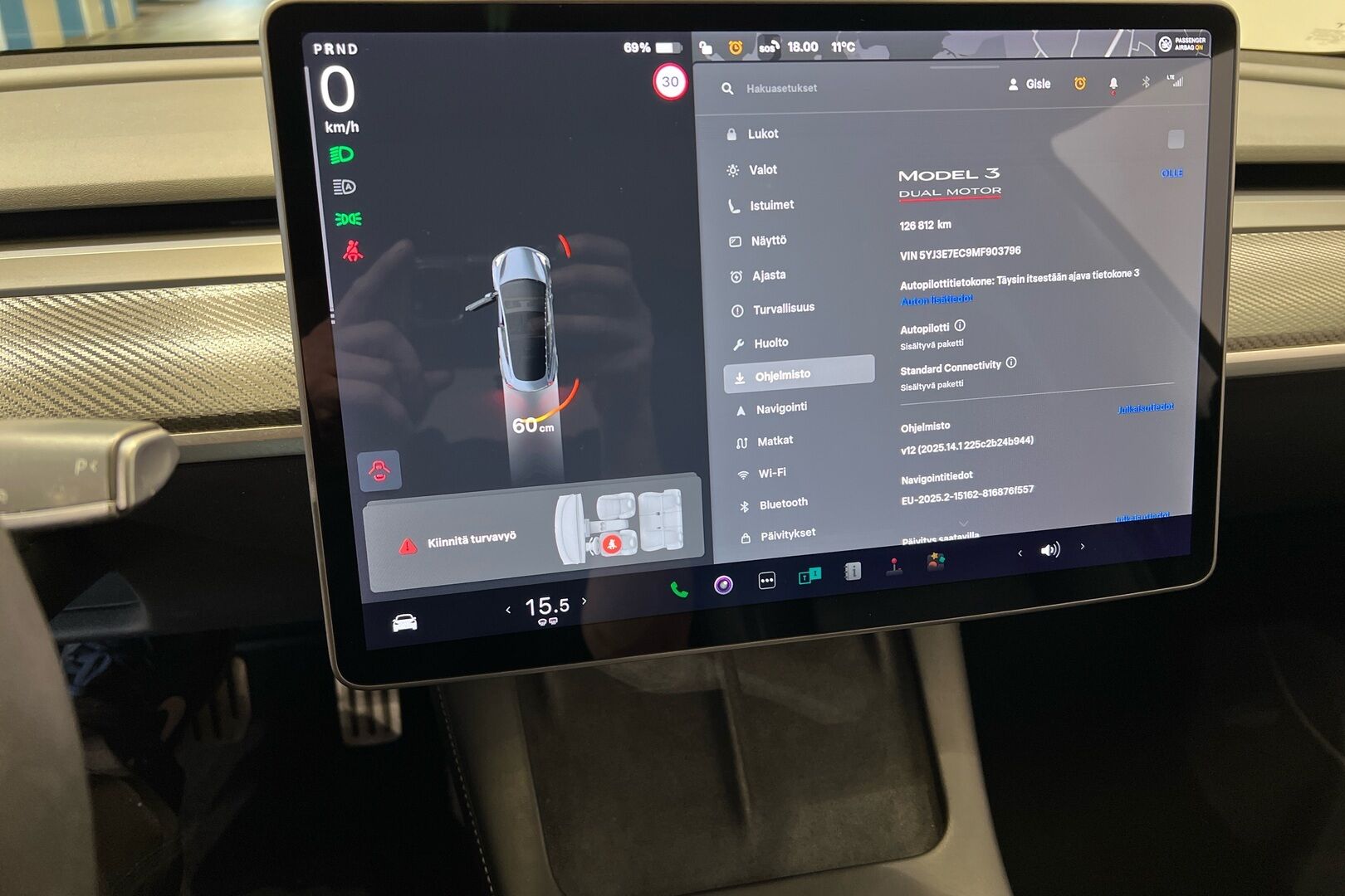 TESLA MODEL 3 iso kuva 16