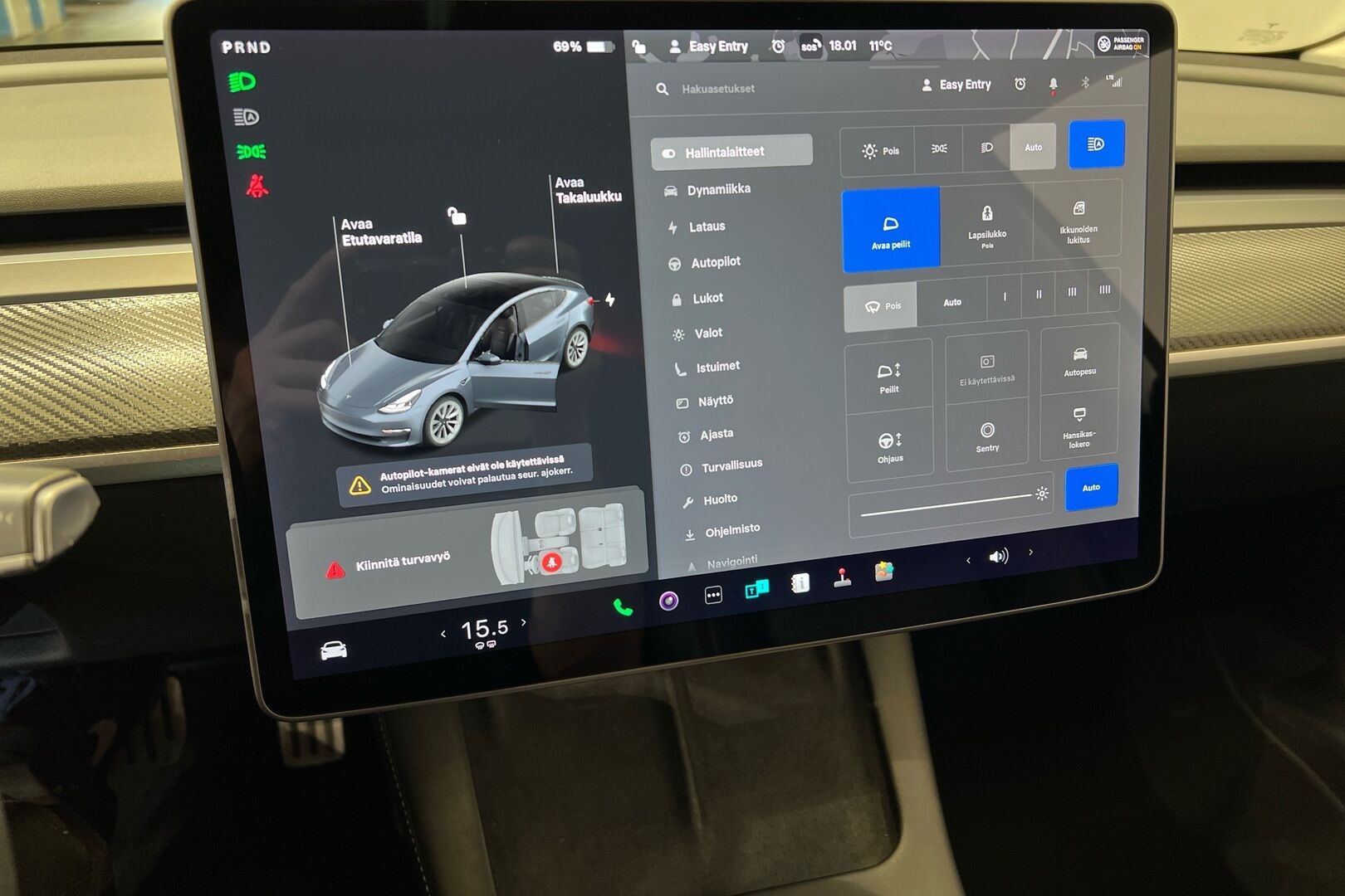 TESLA MODEL 3 iso kuva 17