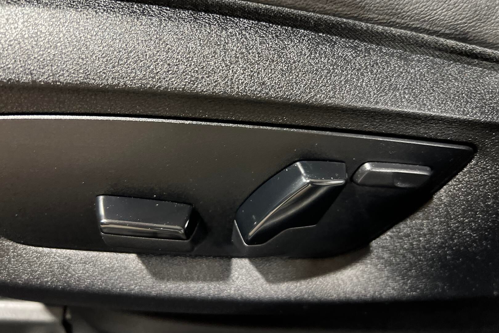 BMW 5-SARJA iso kuva 15