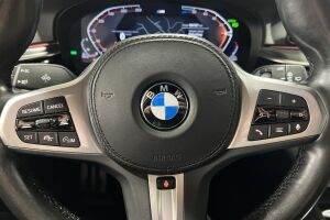 BMW 5-SARJA esikatselu 16