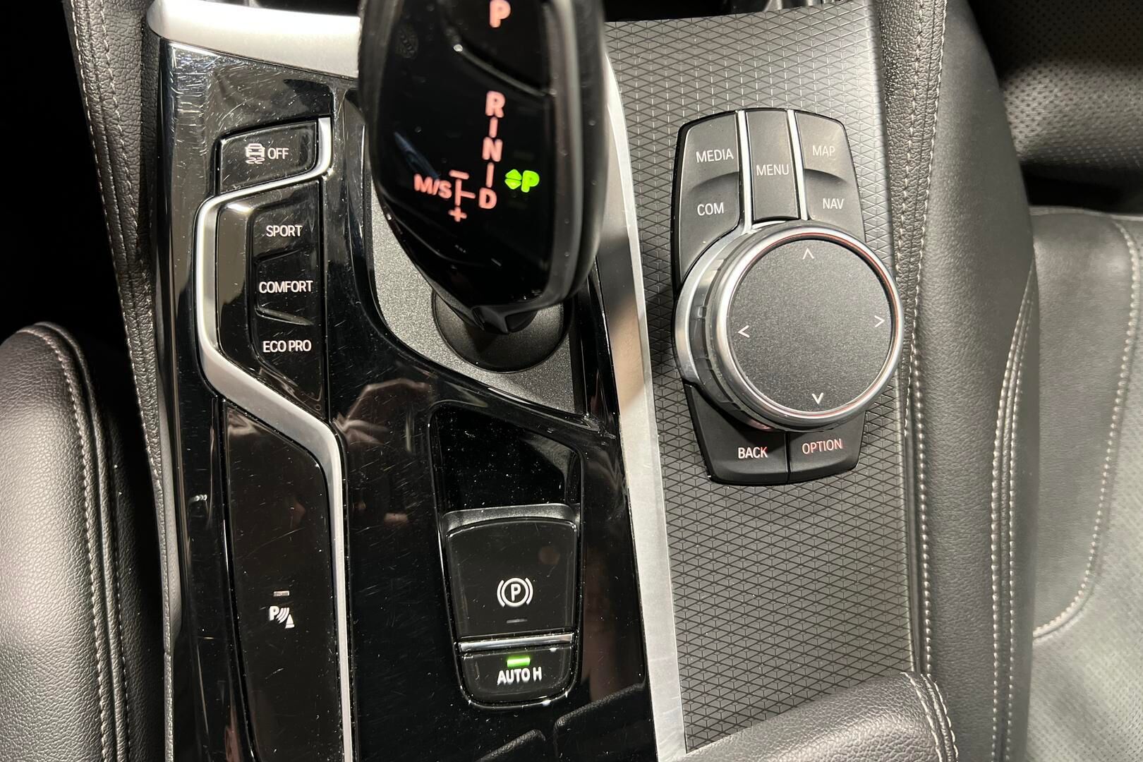 BMW 5-SARJA iso kuva 19