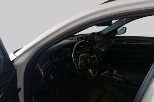 BMW 5-SARJA esikatselu 2