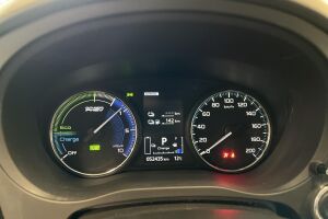 Mitsubishi Outlander PHEV esikatselu 12