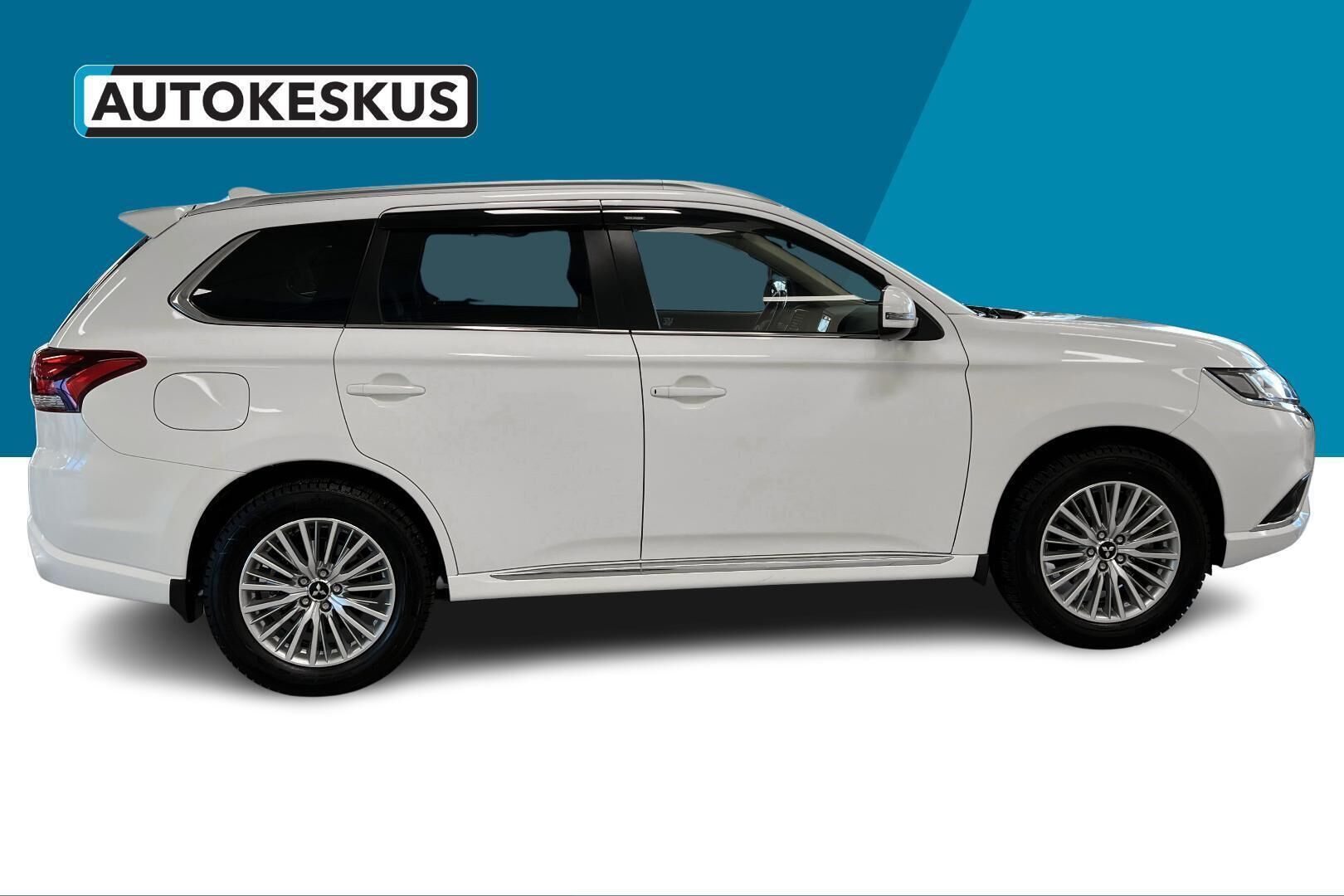 Mitsubishi Outlander PHEV iso kuva 3