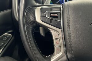Mitsubishi Outlander PHEV esikatselu 24
