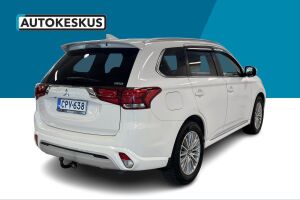 Mitsubishi Outlander PHEV esikatselu 4
