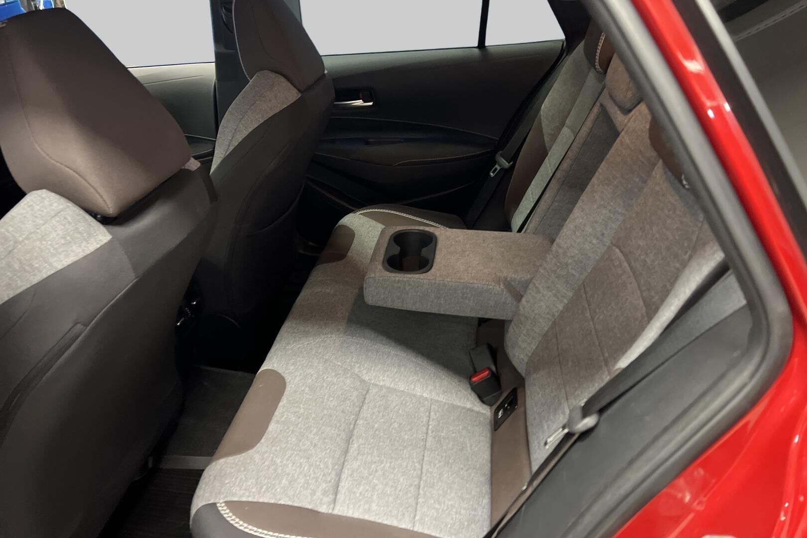 Toyota Corolla iso kuva 9