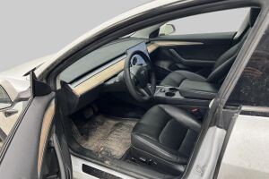 Tesla Model 3 esikatselu 1