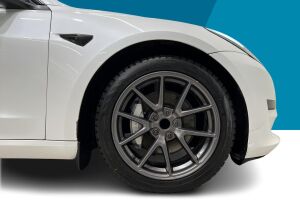 Tesla Model 3 esikatselu 6