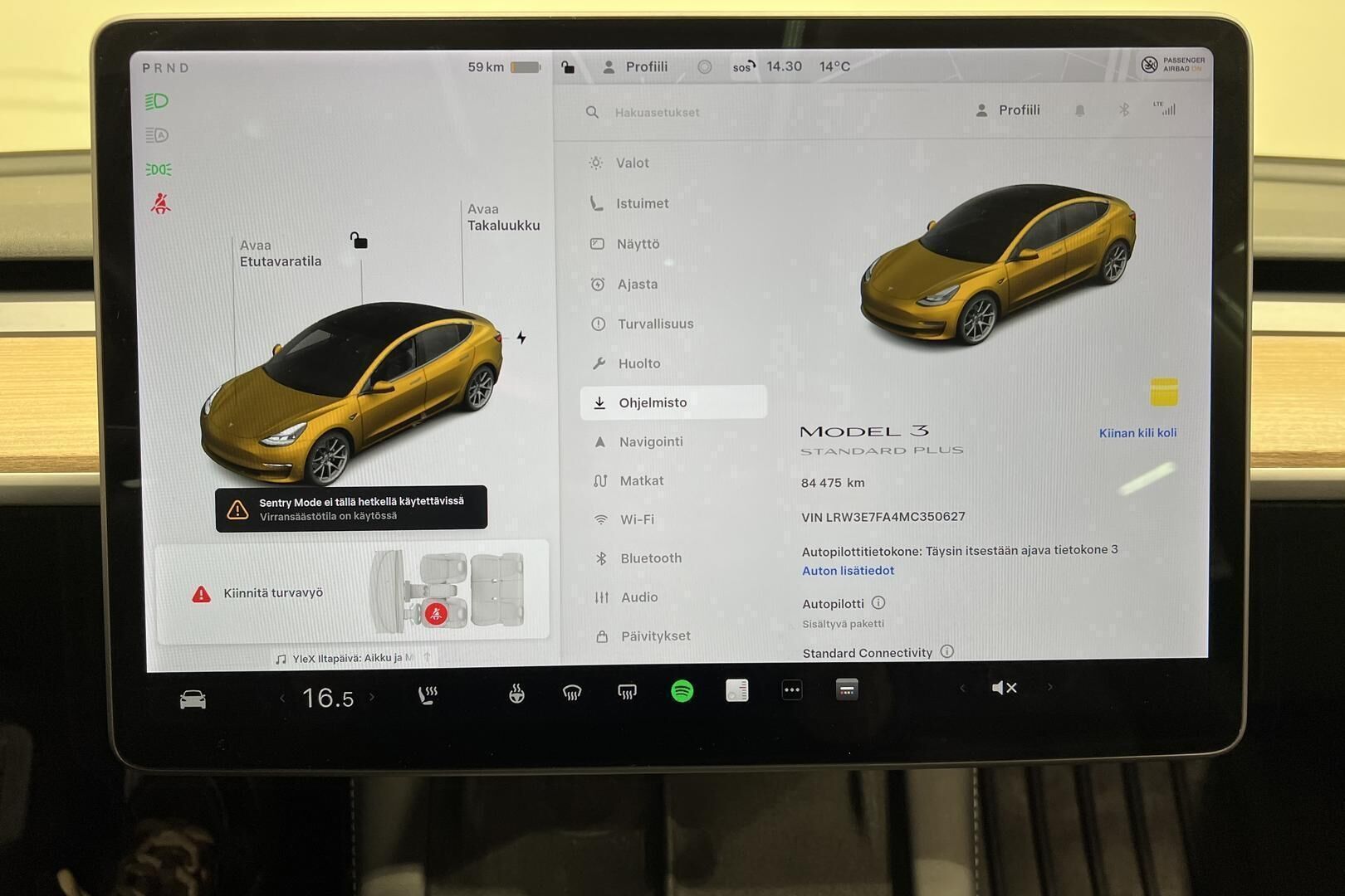 Tesla Model 3 iso kuva 16
