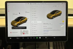 Tesla Model 3 esikatselu 16