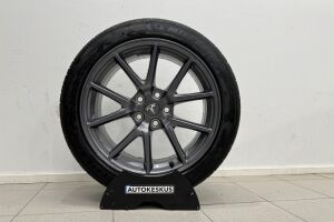 Tesla Model 3 esikatselu 25