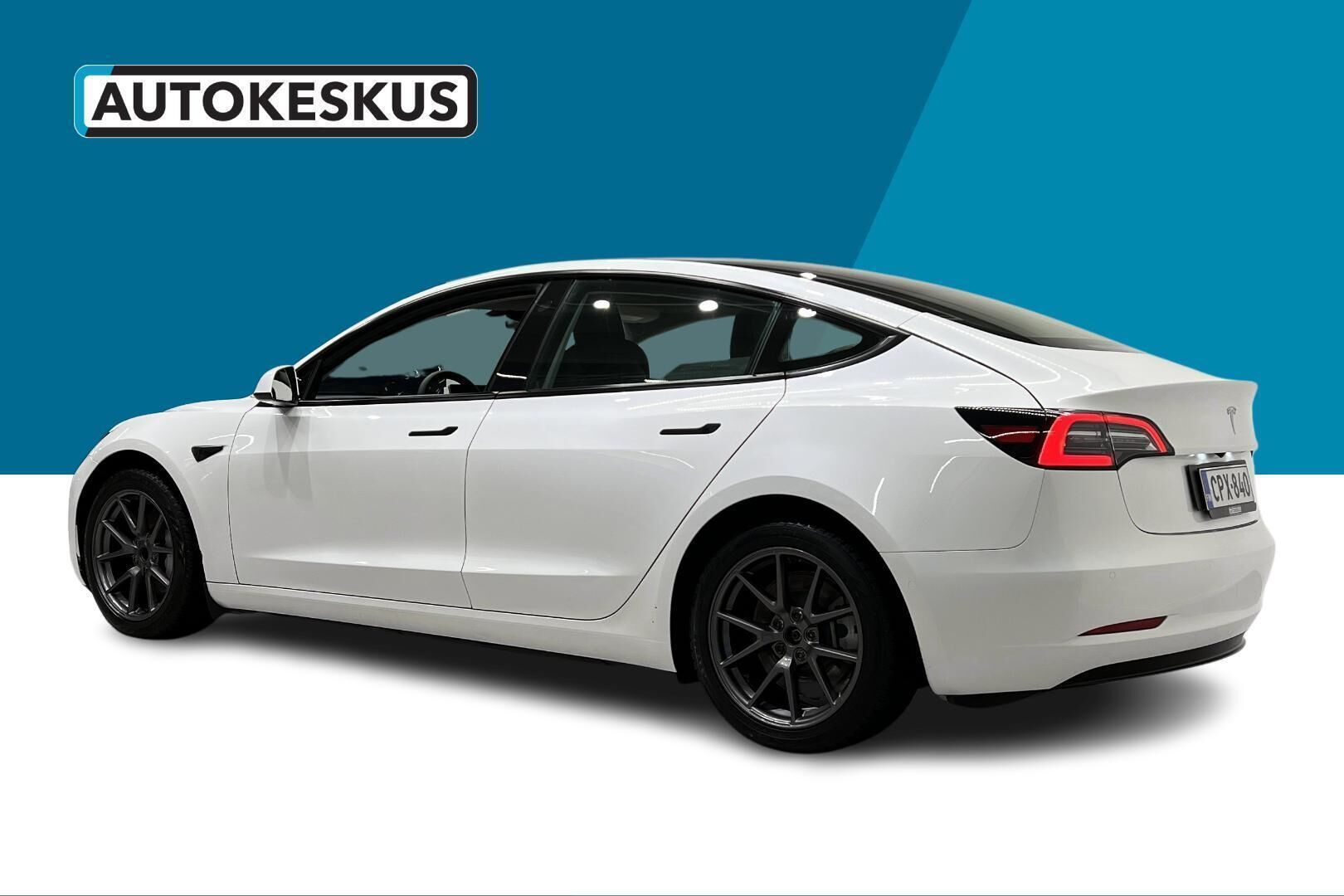 Tesla Model 3 iso kuva 3