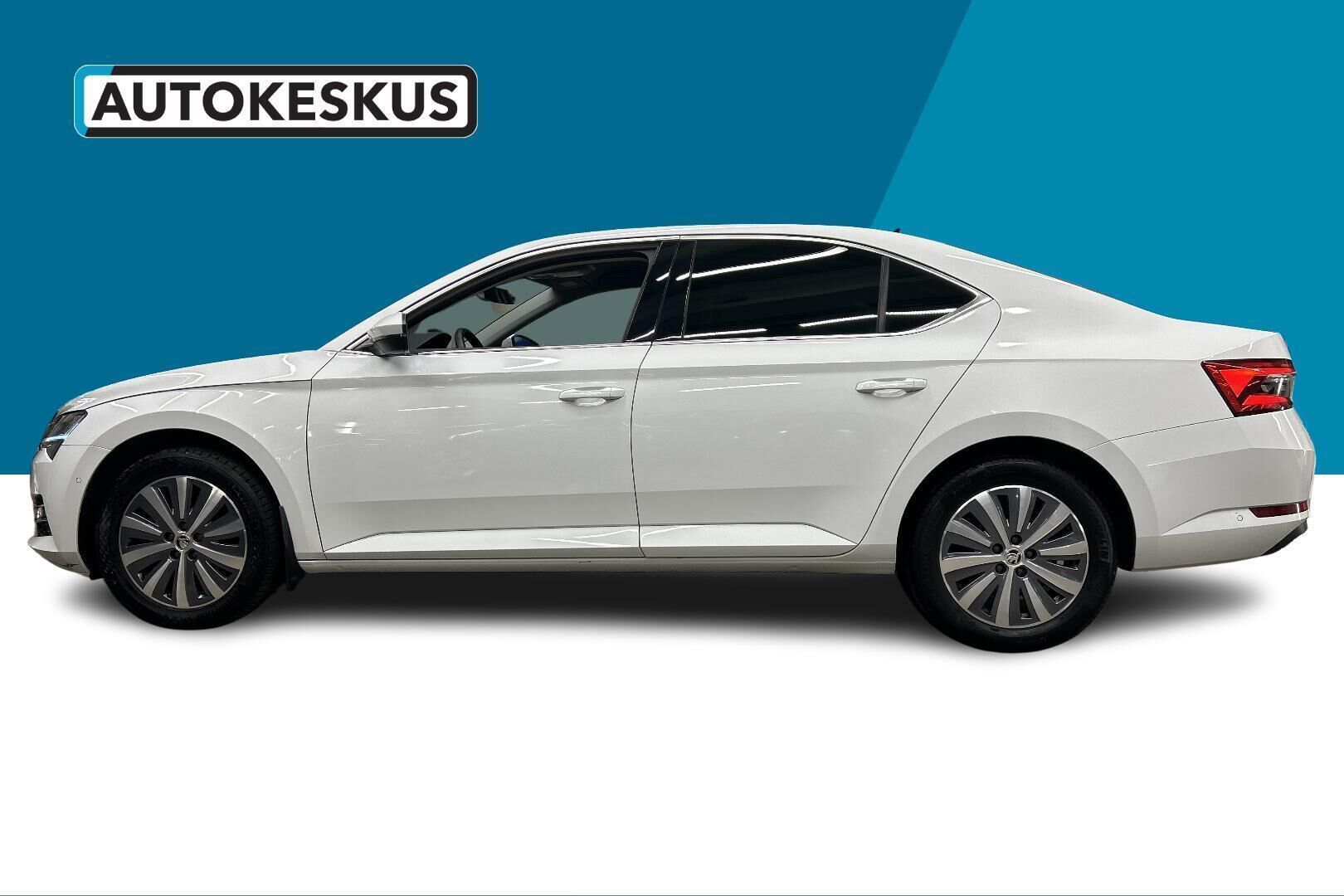 Skoda Superb iso kuva 7