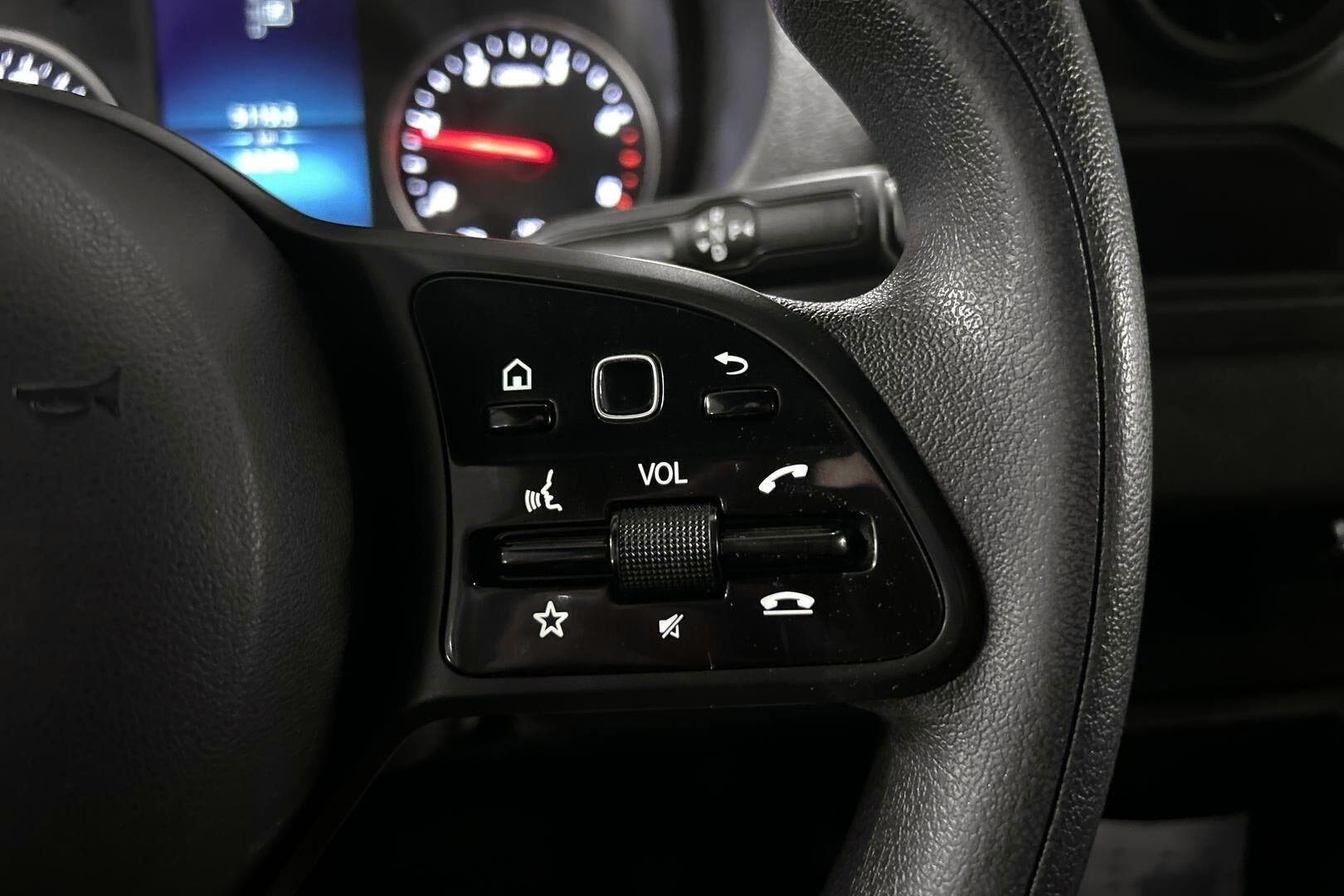 Mercedes-Benz Sprinter iso kuva 13