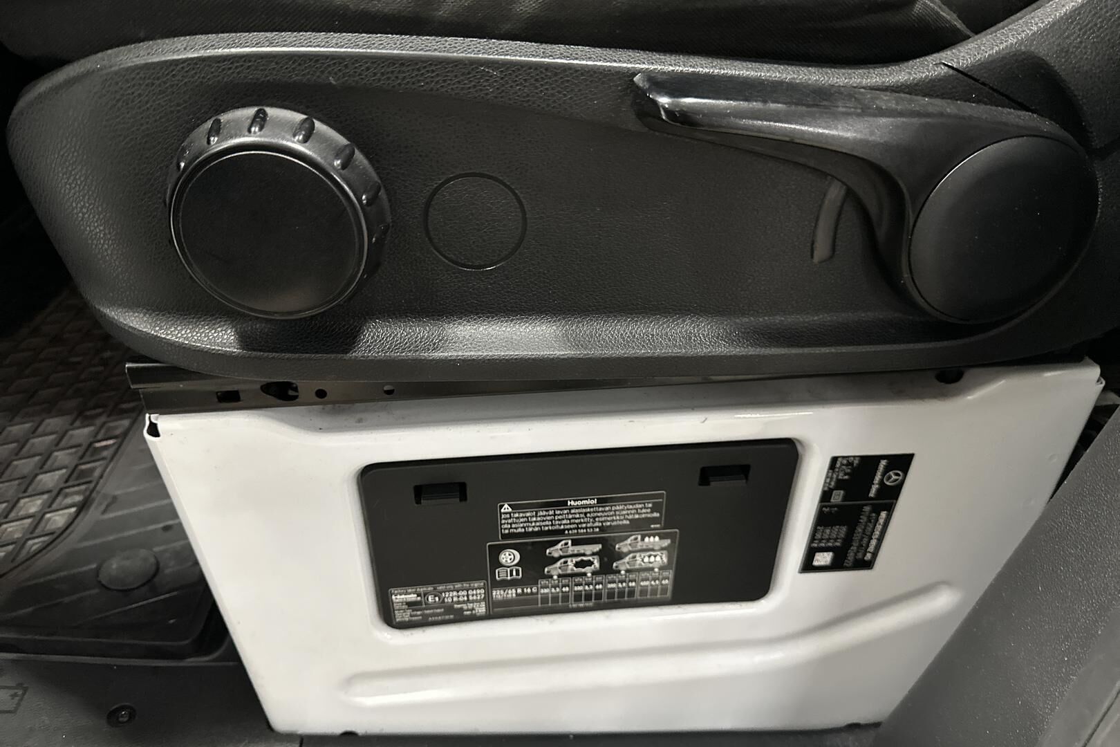 Mercedes-Benz Sprinter iso kuva 20